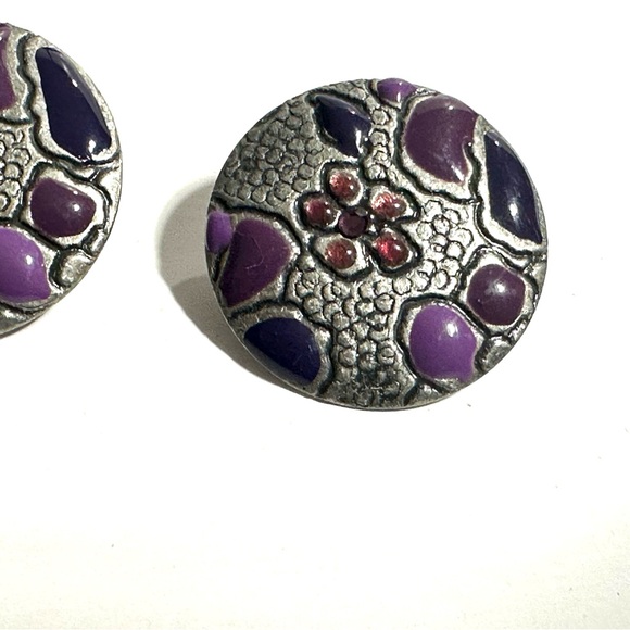Vintage Round Textured Silver Gray & Purple Repousse Button Earrings - Picture 2 of 4